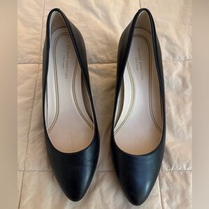 Cole Haan Grand Ambition Women’s Black Leather Pump With Gold Accent Size 6